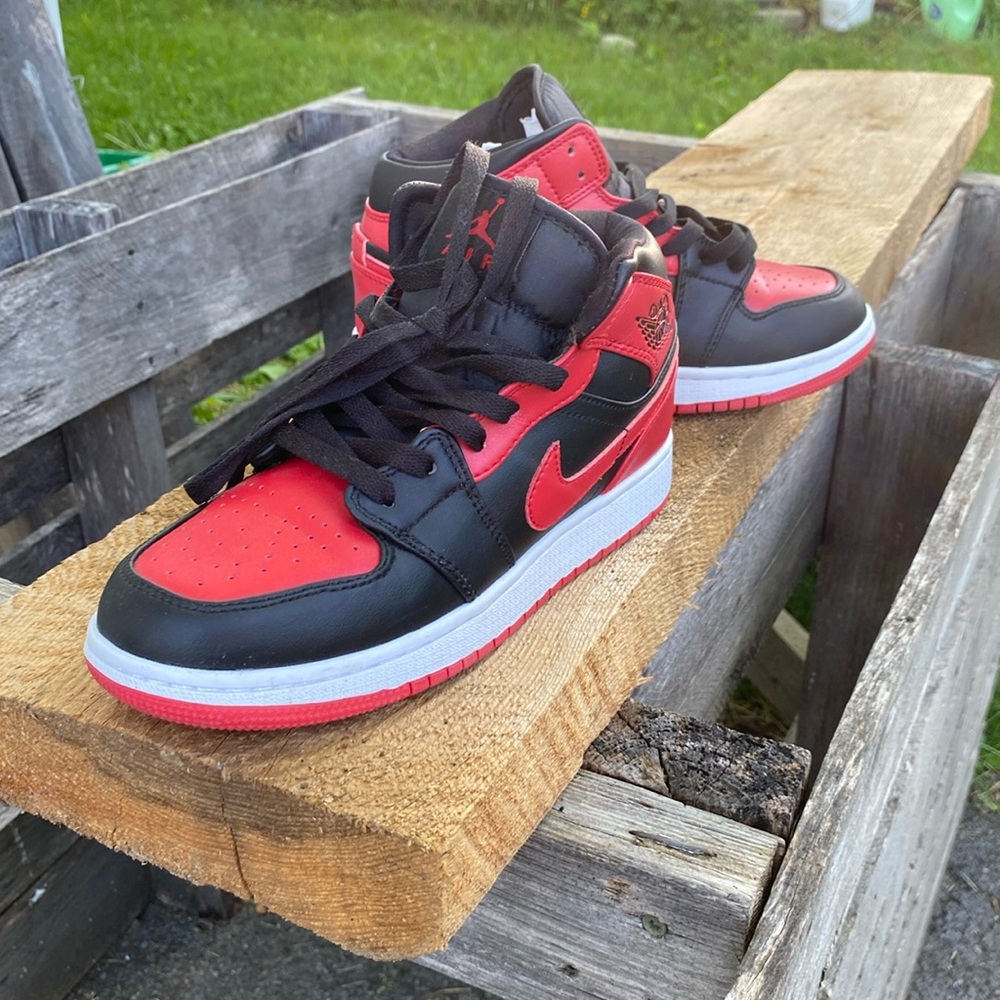 Nike air Jordans size 7 new!